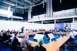 Компания ЭТМ проведет 38-й Форум 18 мая в Санкт-Петербурге. Это масштабное отраслевое мероприятие для тех, кто руководит, проектирует, выбирает технические решения, бюджетирует и закупает, монтирует и ремонтирует оборудование.﻿